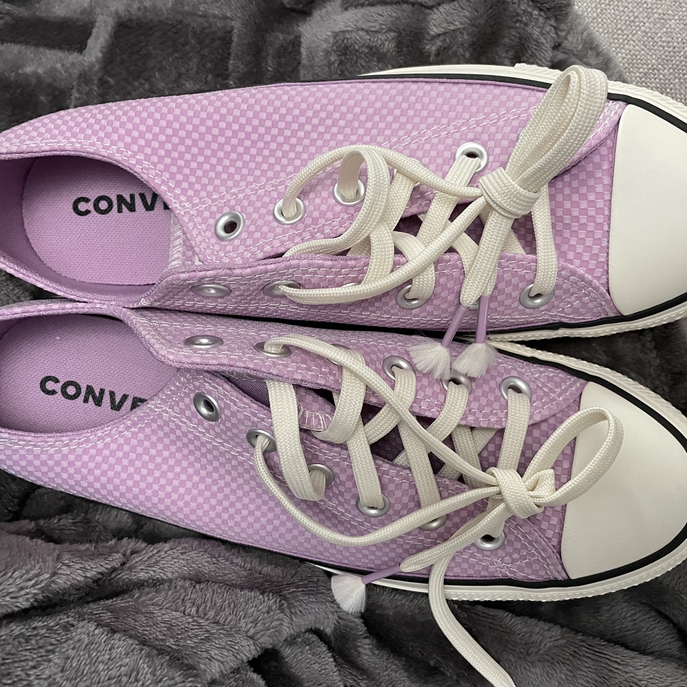 Converse Women's Lavender Sneakers